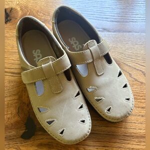 SAS Roamer Slip-on Loafer in Sage- Women’s size 4.5 medium